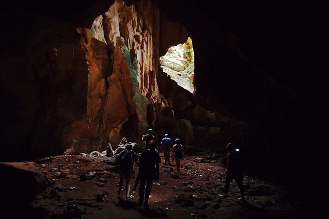 16 Lines Zipline, Cave and Mud Spa Combo Tour with Lunch in Fiji - Lunch at the zipline course