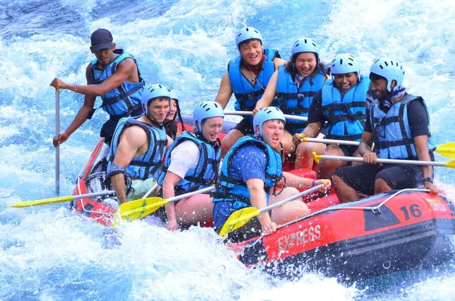 Alanya/Antalya: Buggy, Jeep, Rafting, & Zipline Tour + lunch - Three breaks that shape the day