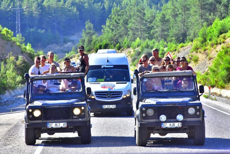 Alanya/Antalya: Buggy, Jeep, Rafting, & Zipline Tour + lunch - What the guides add to the experience