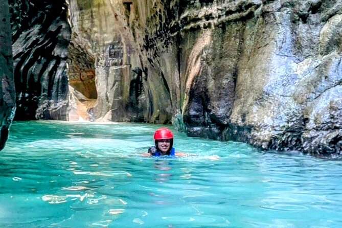 AMBER COVE-TAINO BAY 5 Zip Lines 7 Waterfalls + Locale Food - Key details before you book
