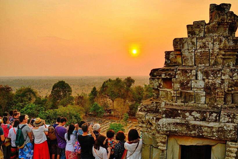 Angkor Zipline and Temple Tour with Sunset - A full day that mixes speed with stone