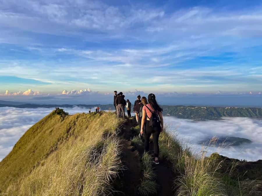 Bali: Mount Batur Sunrise Trek & Ubud Zip-Line Adventure - Mount Batur before sunrise