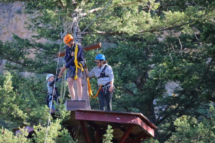 Big Sky: Classic Guided Zipline Tour (1-2 Hours) - The seven-minute ride to the forest