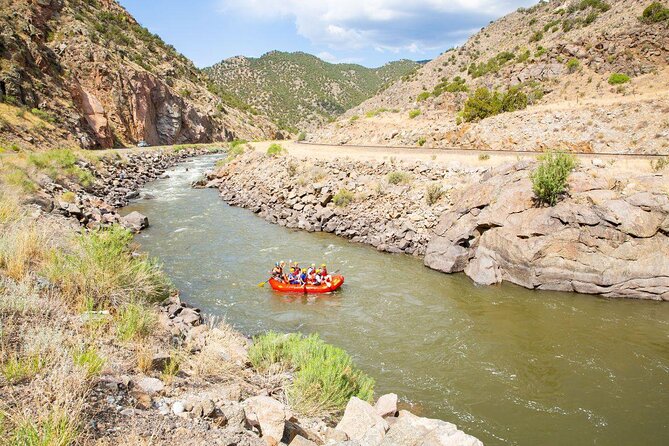Bighorn Sheep Canyon Raft and Zipline - Class III Rapids, 9 Zip Lines, & lunch - Key points at a glance
