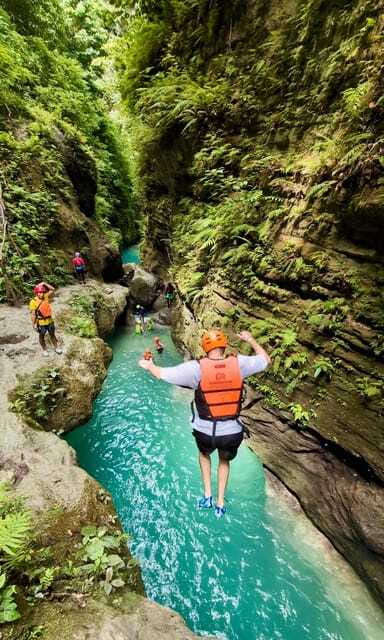Cebu: Kawasan Canyoneering with Ziplining Adventure - Guides Make the Difference