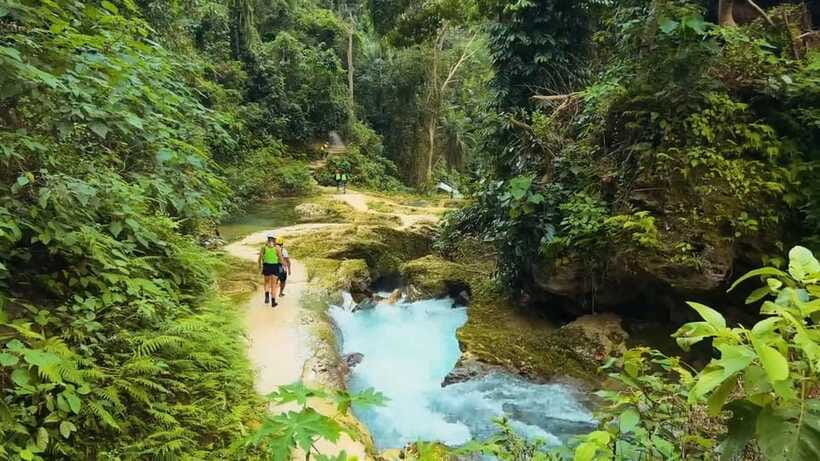 Cebu: Kawasan Falls Canyoneering Tour with Ziplining & Lunch - Filipino lunch with a sea view at Ambak Base Camp