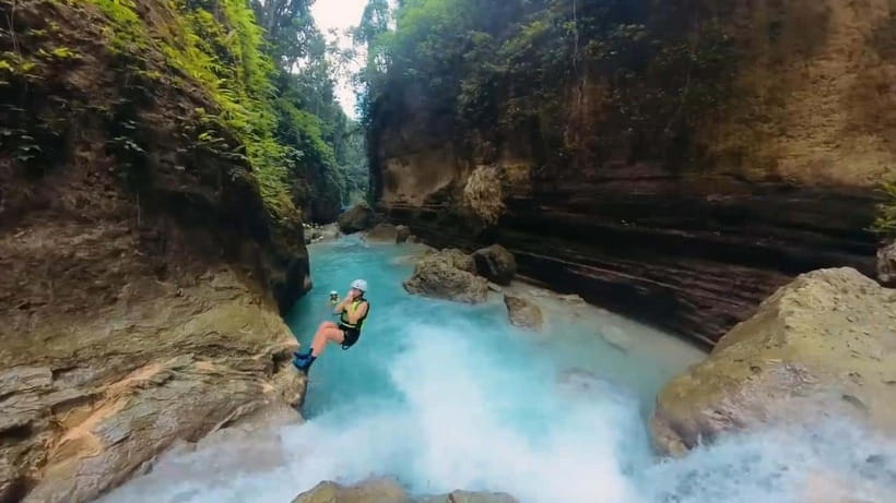 Cebu: Kawasan Falls Canyoneering Tour with Ziplining & Lunch - The early pickup and long road to Badian