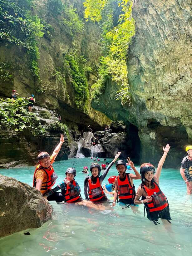 Cebu: Kawasan Falls Canyoneering & Zipline Experience - The early pickup from Cebu and Mactan