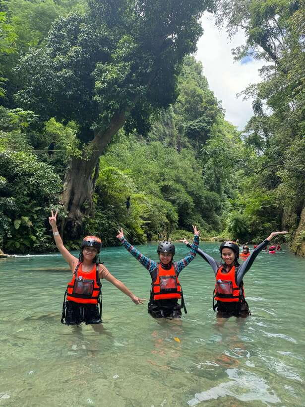 Cebu: Shared Tour Kawasan Falls Canyoneering & Ziplining - Four hours through Kawasan’s river route