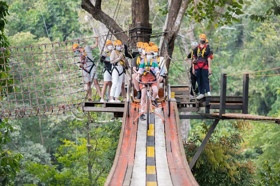 Chiang Mai: Pongyang Jungle Coaster & Zipline with Transfer - Lunch gives you a needed pause