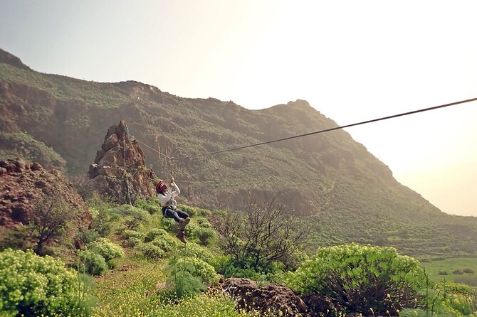Climbing + Zipline + Via Ferrata + Cave. Adventure route in Gran Canaria - Rock climbing with several difficulty levels