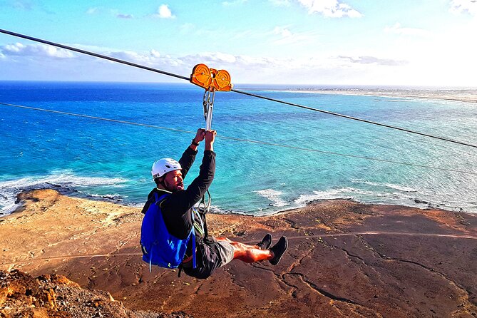 Complete Excursion and Flight on the Zipline Cabo Verde - Drinks, snacks, and music before the flight