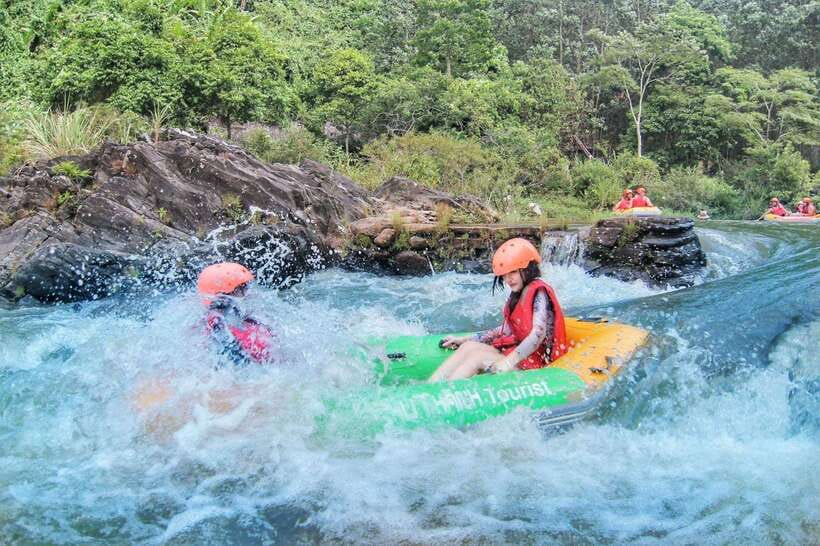 Da Nang: Full-Package Rafting & Zipline Private Tour (Lunch) - Preparing for the rocky river course