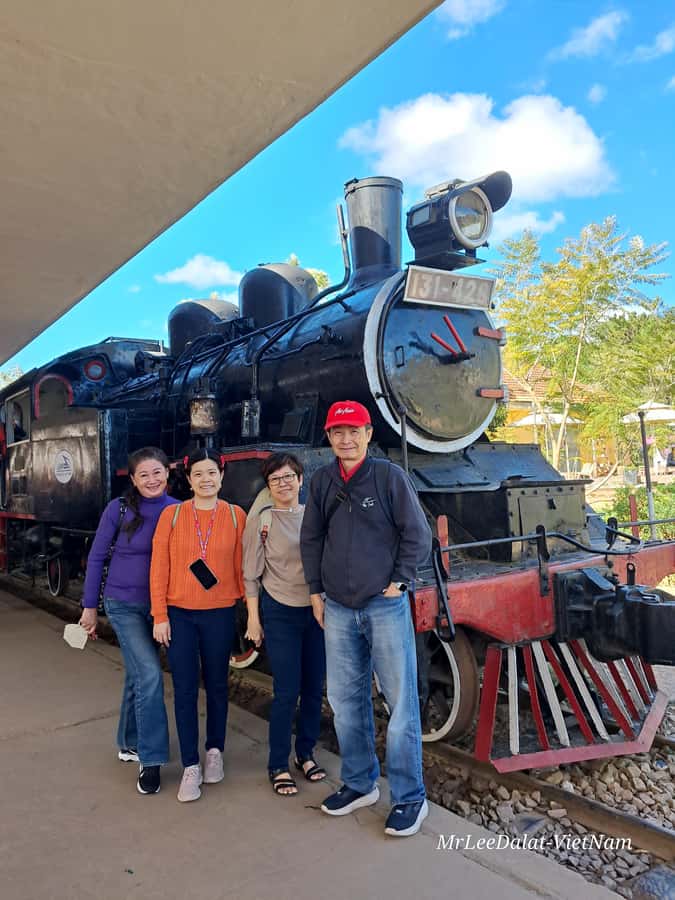 Dalat city tour by private car Combined train trip, Ziplines - Robin Hill and the 2,300-meter cable-car view