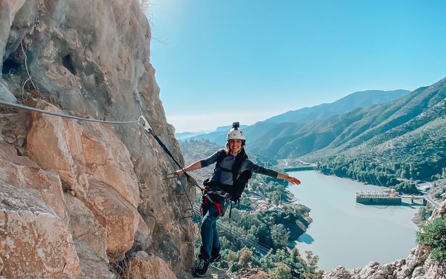 El Chorro: Zipline, Bridge, and Hiking Adventure Tour - Balancing across two very different bridges