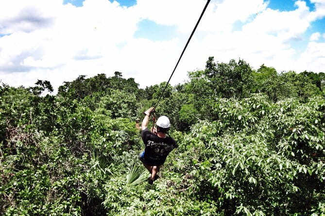 El Nido Palawan Zipline One Way - The short hike to the launch point