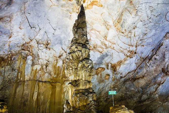 From Dong Hoi: Paradise Cave and Zipline Dark cave full day tour - Guides, language, and the private format