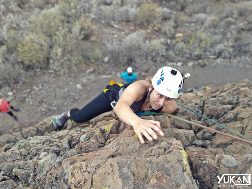 Gran Canaria: Zipline and Mountaineering Tour - The via ferrata links hiking and climbing