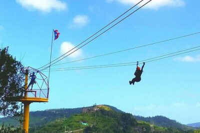 Half Day Tour in Rainforest Zipline Park with Transportation