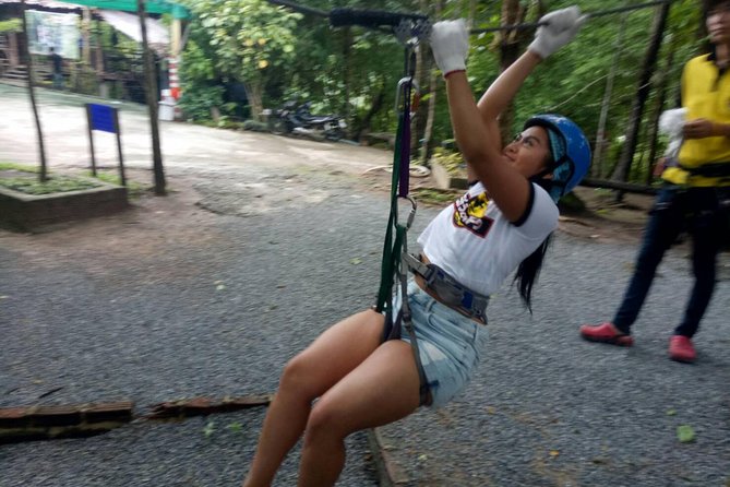 Hiking and Zipline Private Tour from Chiang Mai +Karen Village - A short visit to the Long Neck Karen Village