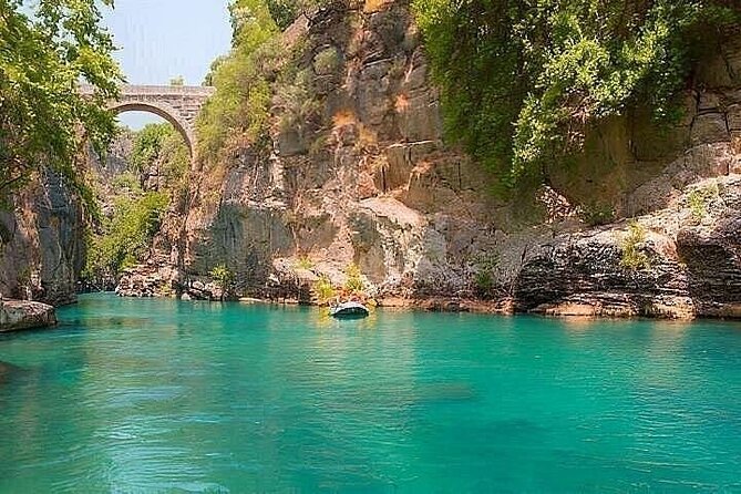 Kemer Rafting, Jeep Safari, Zipline, Buggy Safari Combo Tour - Ziplining above the canyon