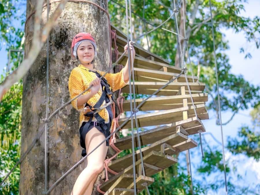 Koh Samui: Samui Zipline adventure and hotel pick up service - The 15-meter abseiling descent