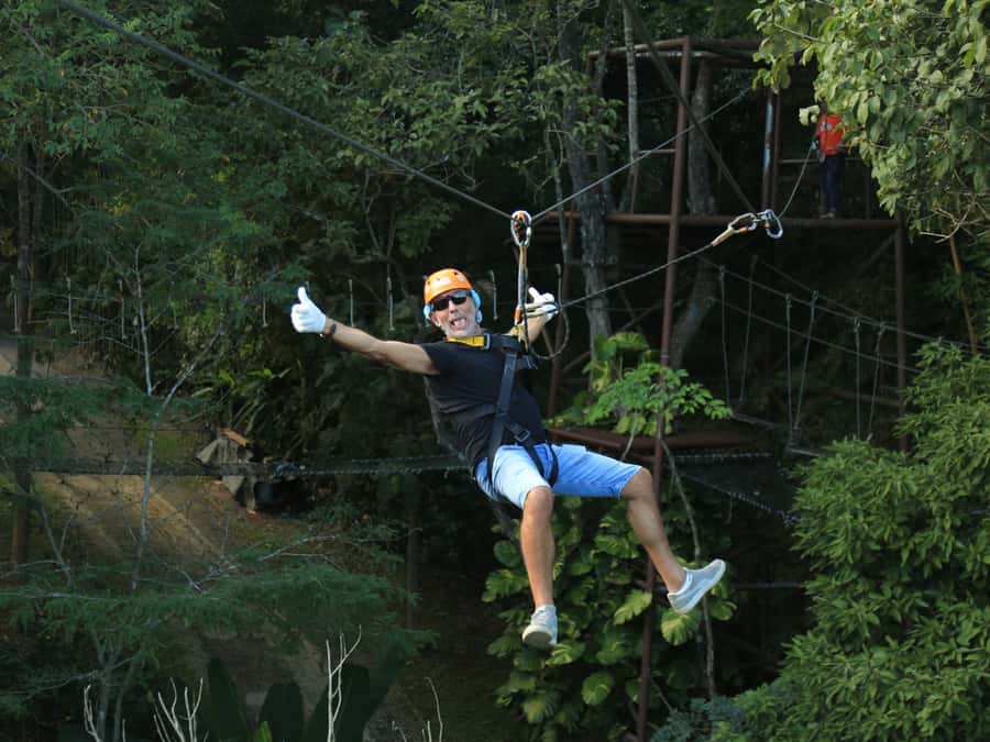 Koh Samui: Samui Zipline adventure and hotel pick up service - Choosing between the 18-platform and 16-platform courses