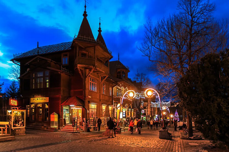 Krakow: Slovakia Treetop Walk & Zakopane Tour (Hotel Pickup) - Crossing back to Poland and reaching Zakopane