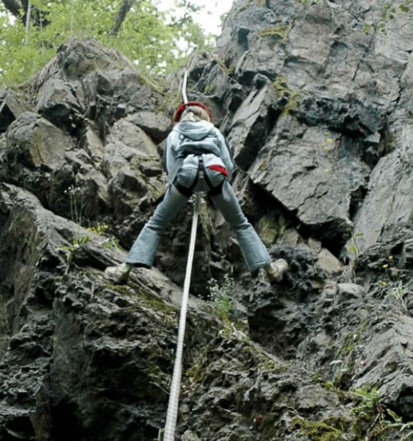 Nadi: Abseiling, Zipline, and Cave Tour with Meal - Sixteen lines through Fiji’s rainforest