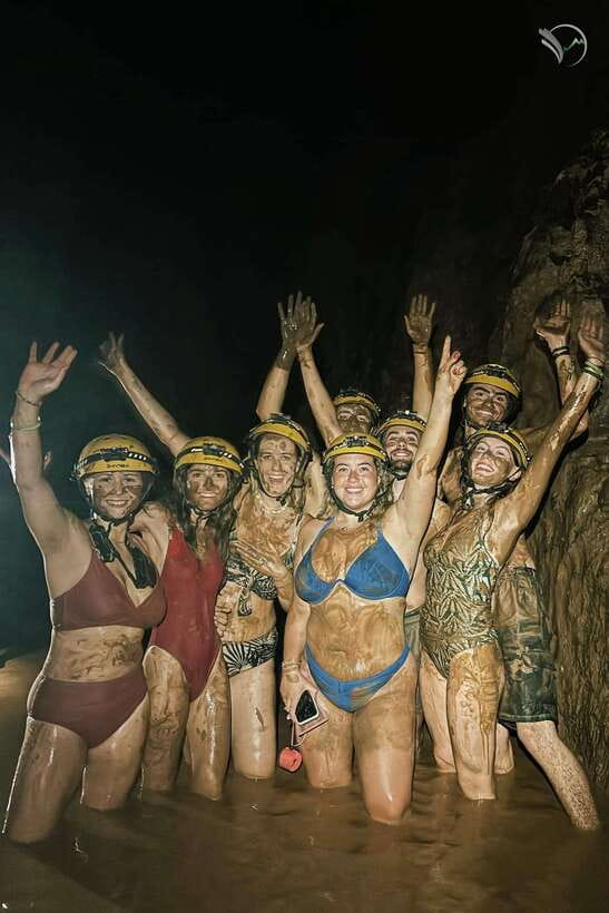 Phong Nha/Dong Hoi: Zipline Dark Cave & Phong Nha Cave Trip - Entering Phong Nha Cave by dragon boat