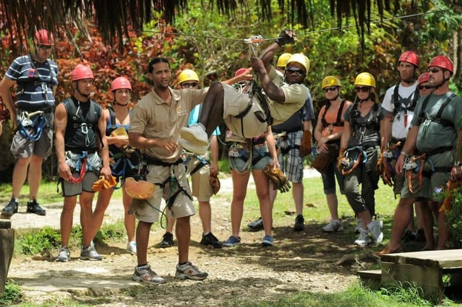 Punta Cana: Zip-Lining 12 Cables - Key points at a glance