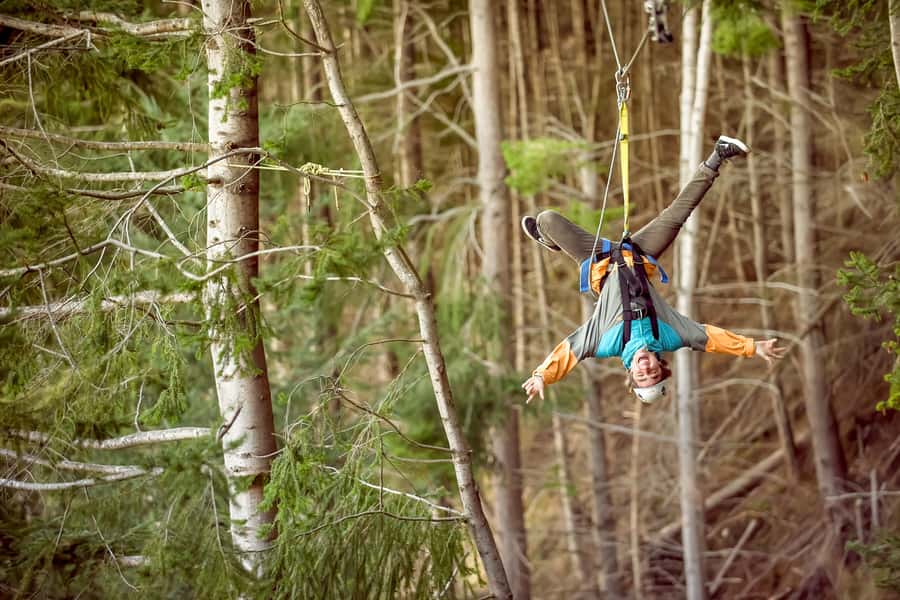 Queenstown: 3-Hour Zipline Adventure with 6-Lines - The 20-minute downhill walk is part of the experience
