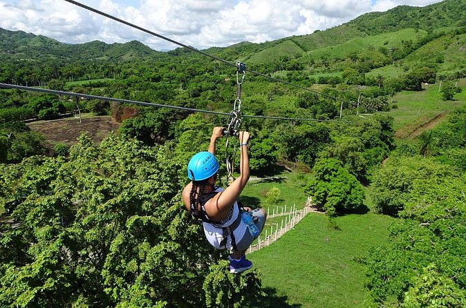 Shore excursion 7 waterfalls &5 zip lines amber cove & Taino bay - Guides who keep the day moving