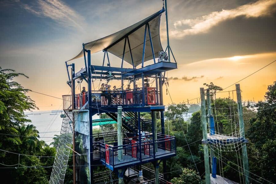 Singapore: Mega Adventure Zipline - The MegaClimb and its 36 treetop obstacles