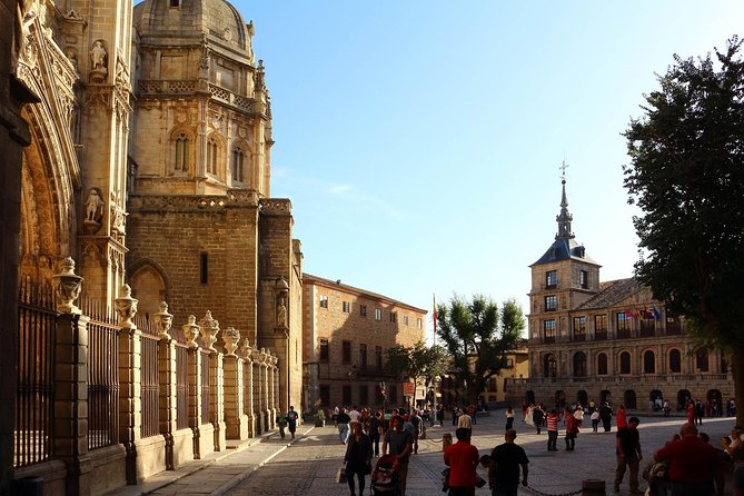 Toledo Day Trip From Madrid including Zip-line Ticket - A look at damascene craft at Damasquinados Suarez