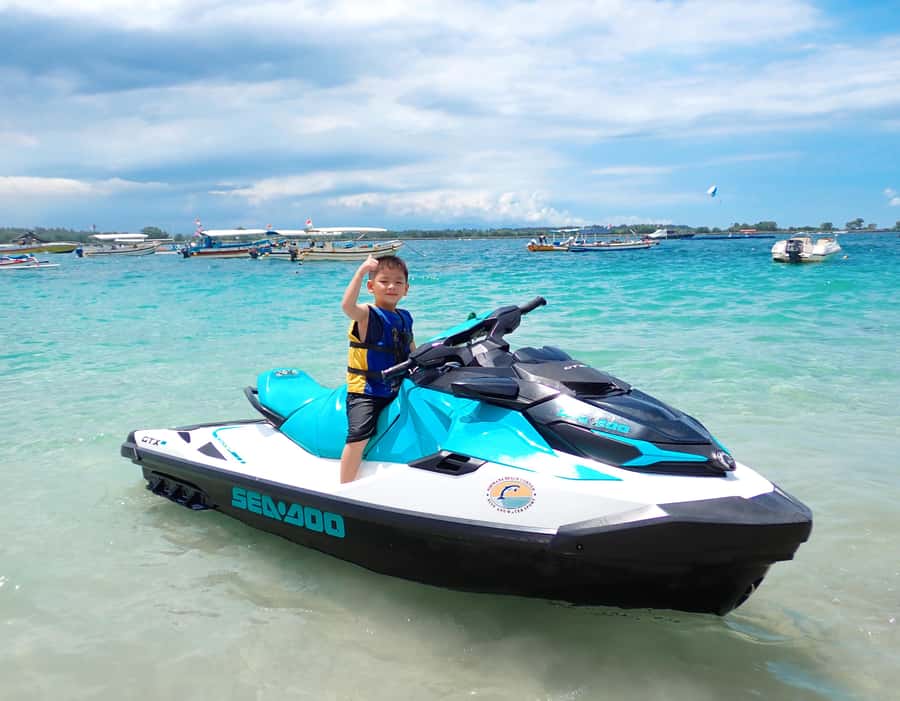 Ubud Zipline & Watersport (Jetski, Parasailing, BananaBoat) - Jetski, parasailing, and banana boat on the coast