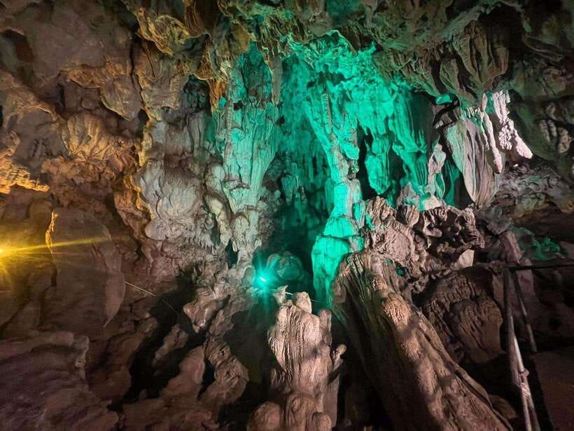 Vang Vieng: Half-Day Zip Lining with Cave Exploration Option - Pickup delays and guide communication