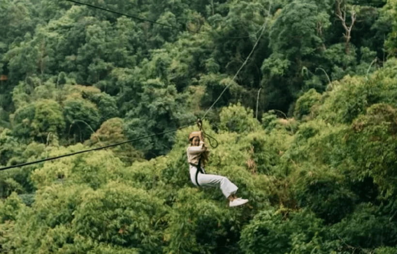Vang Vieng: Kayaking&Zipline&Water Cave&Tham Chang tour - Hiking, swimming, and spending 80 minutes at Tham Chang