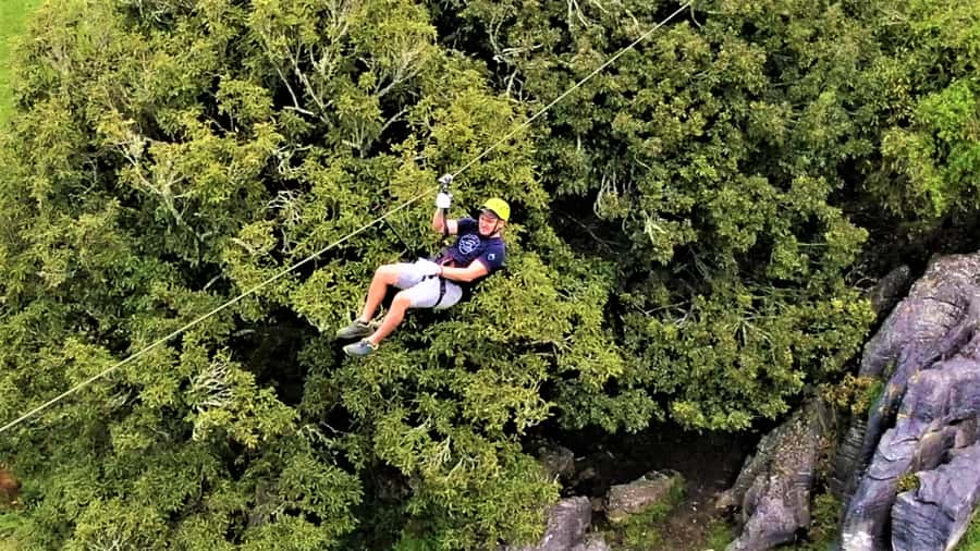 Waitomo Caves 1-Kilometer-Long Zipline Tour - The 280-meter final run