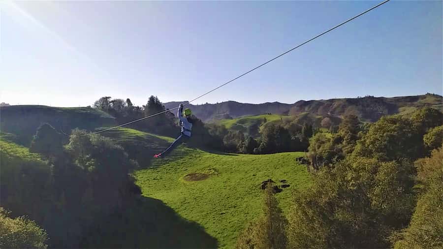 Waitomo Caves 1-Kilometer-Long Zipline Tour - Why the guide makes a difference