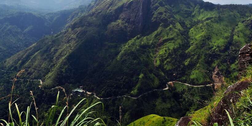 Zip Lining in Ella - Rain does not necessarily cancel the ride