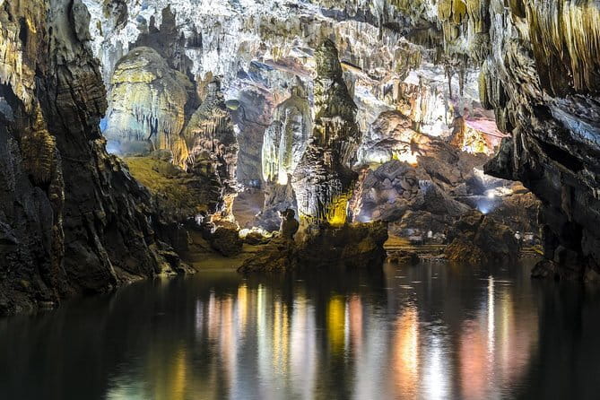 Zipline Dark cave & Paradise cave: Full-day Exploration - What the guide and group setup mean