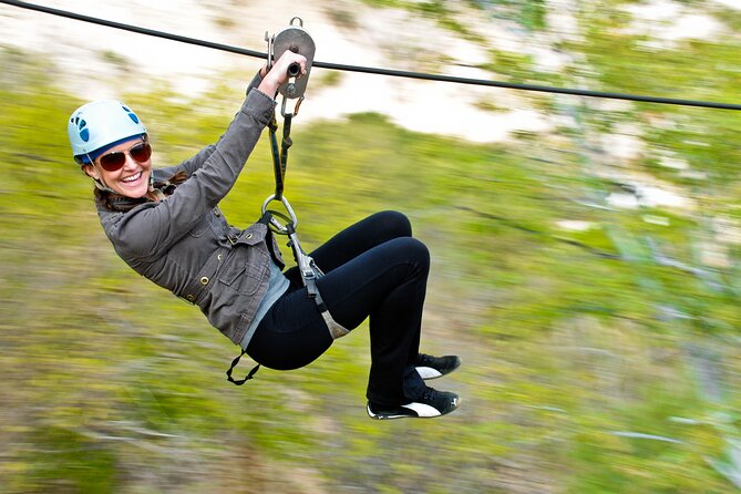 Zipline Extreme at Canopy Costa Azul: suspension bridge, rappel and ziplines - Safety, guides, and group size