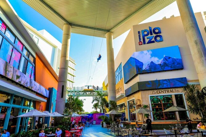 Zipline Sky Bull in Urban Environment in Toroverde urban park San Juan - A zipline with a city-center setting