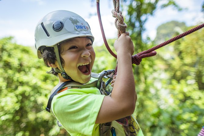 ZONE A PACKAGE Zipline Adventure - The safety briefing and first practice line